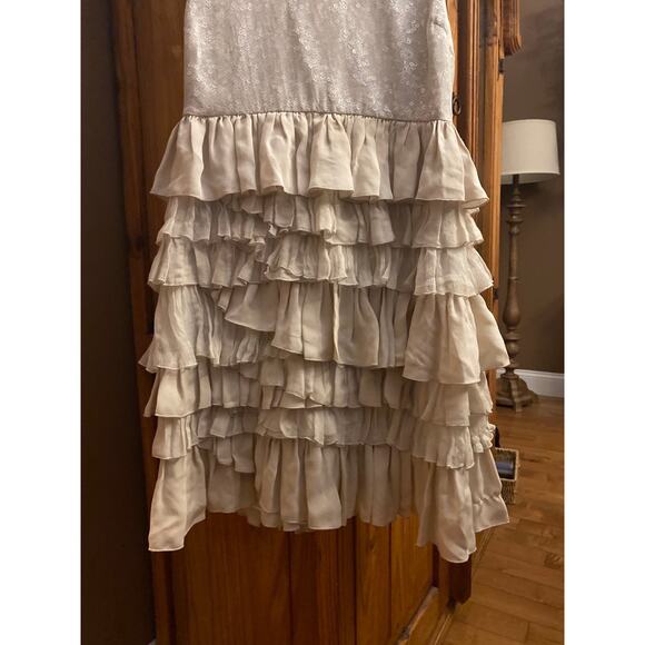 Alice + Olivia sequenced Cream Silk ruffled sleevless dress size small - Picture 8 of 10